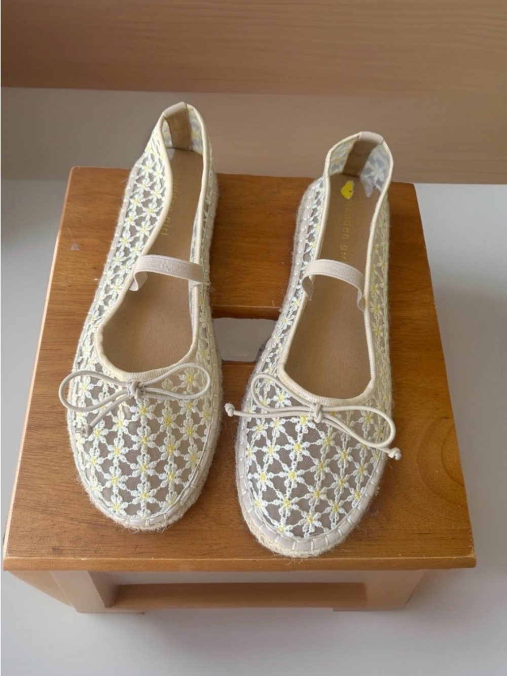 Madden Girl Summer  Daisy Floral Lace Mesh Mary Jane Espadrille Flats Shoes~9